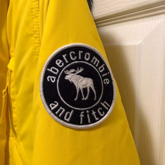 Abercrombie and Fitch Jacket w/ Fur Hood in Kids L - Picture 6 of 8